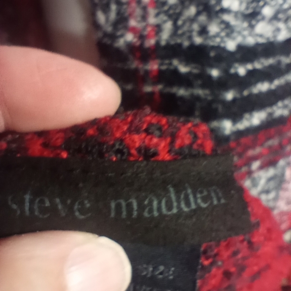 Steve Madden Reversible Blanket Scarf Fringe Red Plaid Tweed Look 30" x 80". - Picture 9 of 10